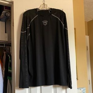 Under Armour Men's Black Long Sleeve Tee with Gray Accents